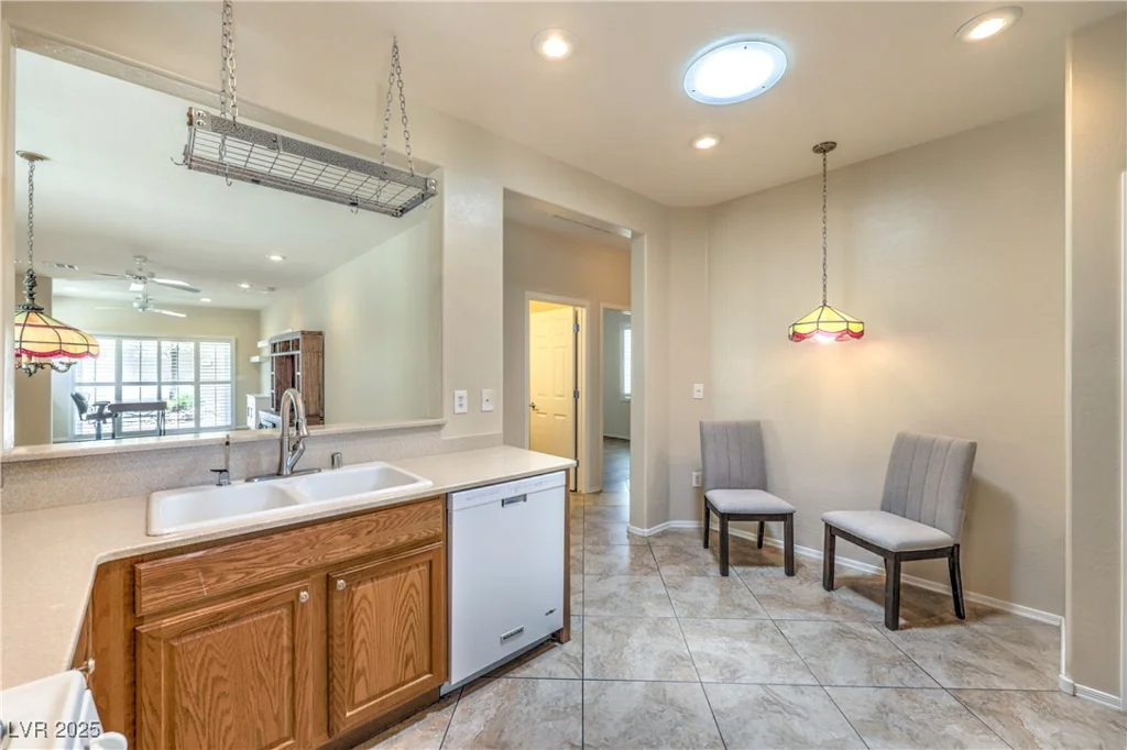 2540 Binary Stars, Henderson, NV 89044