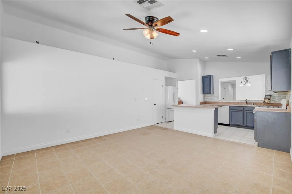 406 River Glider, North Las Vegas, NV 89084