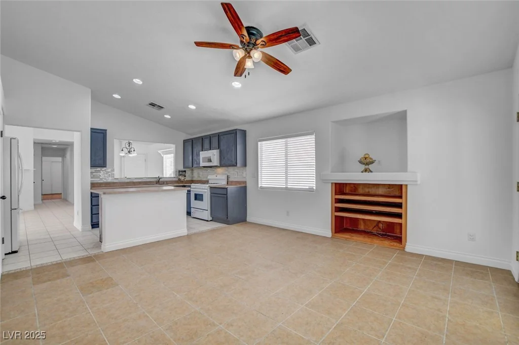 406 River Glider, North Las Vegas, NV 89084