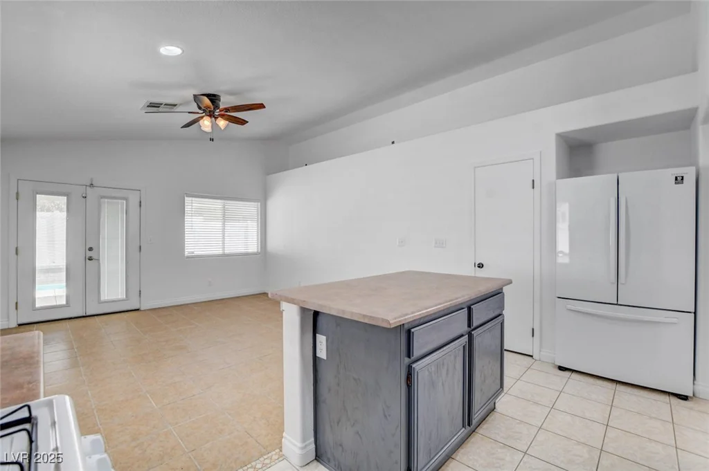 406 River Glider, North Las Vegas, NV 89084