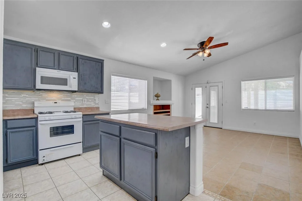 406 River Glider, North Las Vegas, NV 89084