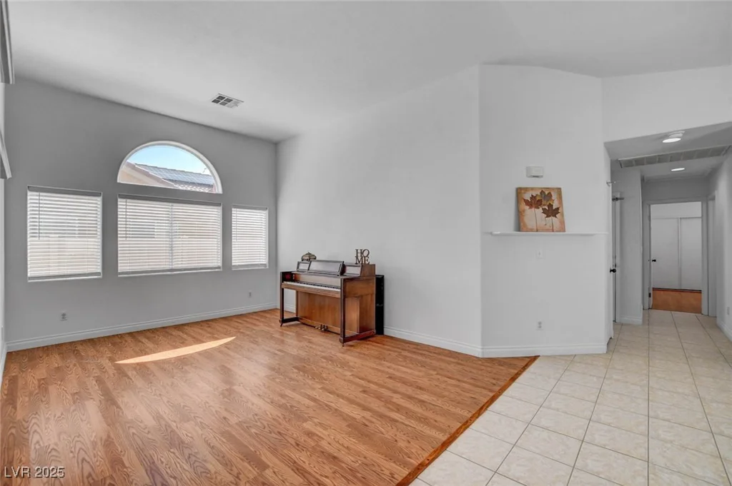 406 River Glider, North Las Vegas, NV 89084