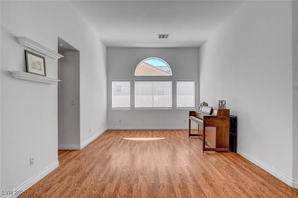 406 River Glider, North Las Vegas, NV 89084
