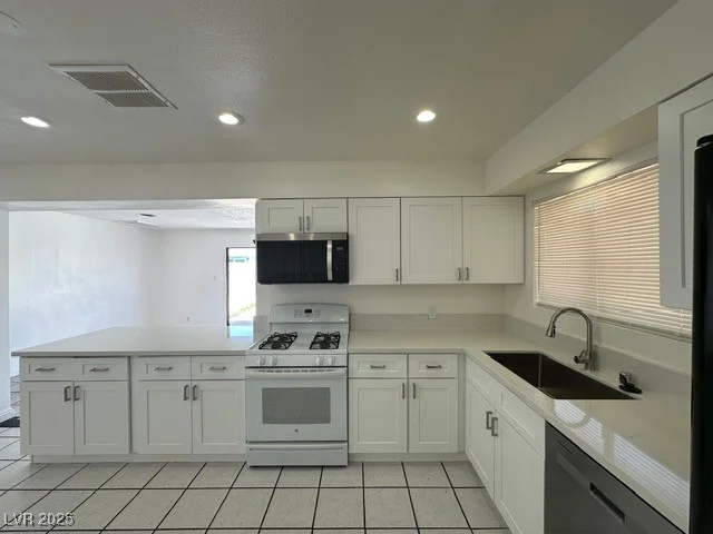 4200 Via Vaquero, Las Vegas, NV 89102