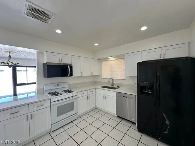4200 Via Vaquero, Las Vegas, NV 89102