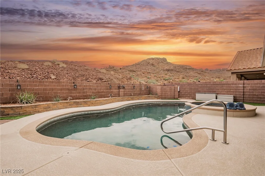 47 Desert Sunflower, Henderson, NV 89002