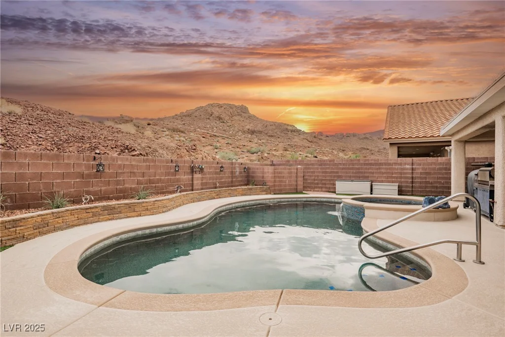 47 Desert Sunflower, Henderson, NV 89002