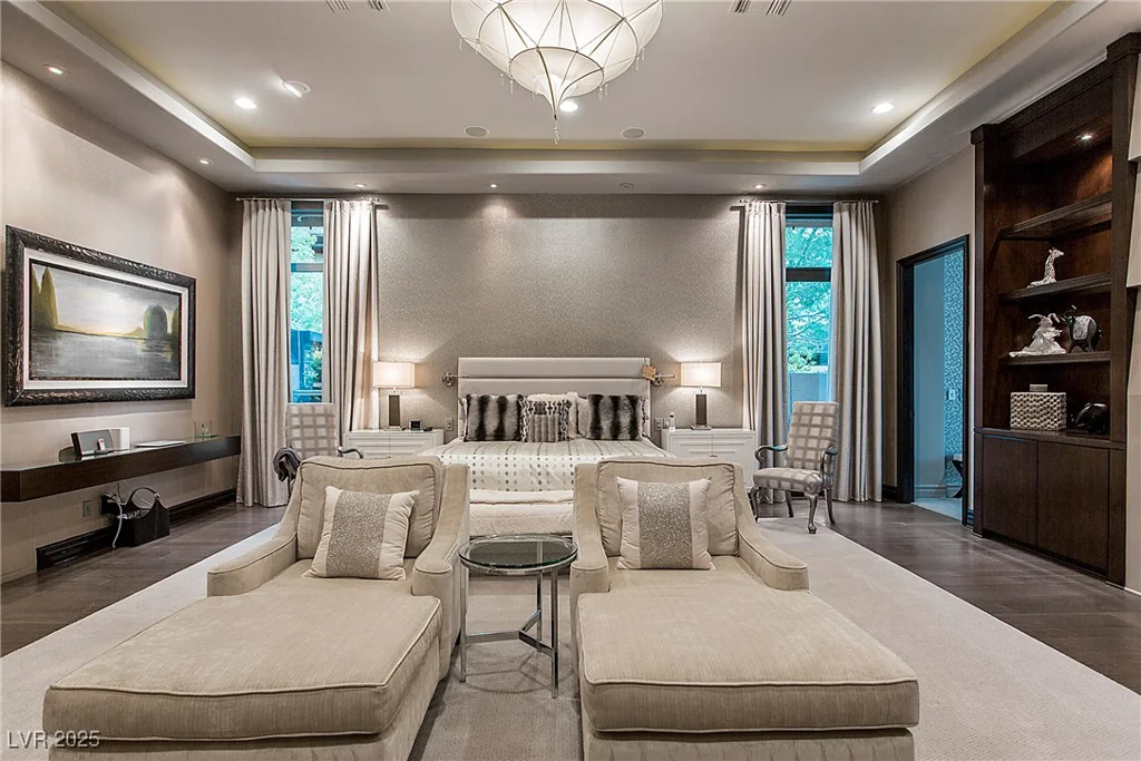 15 Golden Sunray, Las Vegas, NV 89135