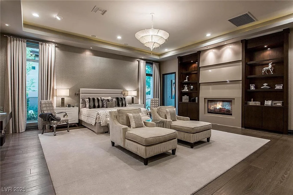 15 Golden Sunray, Las Vegas, NV 89135