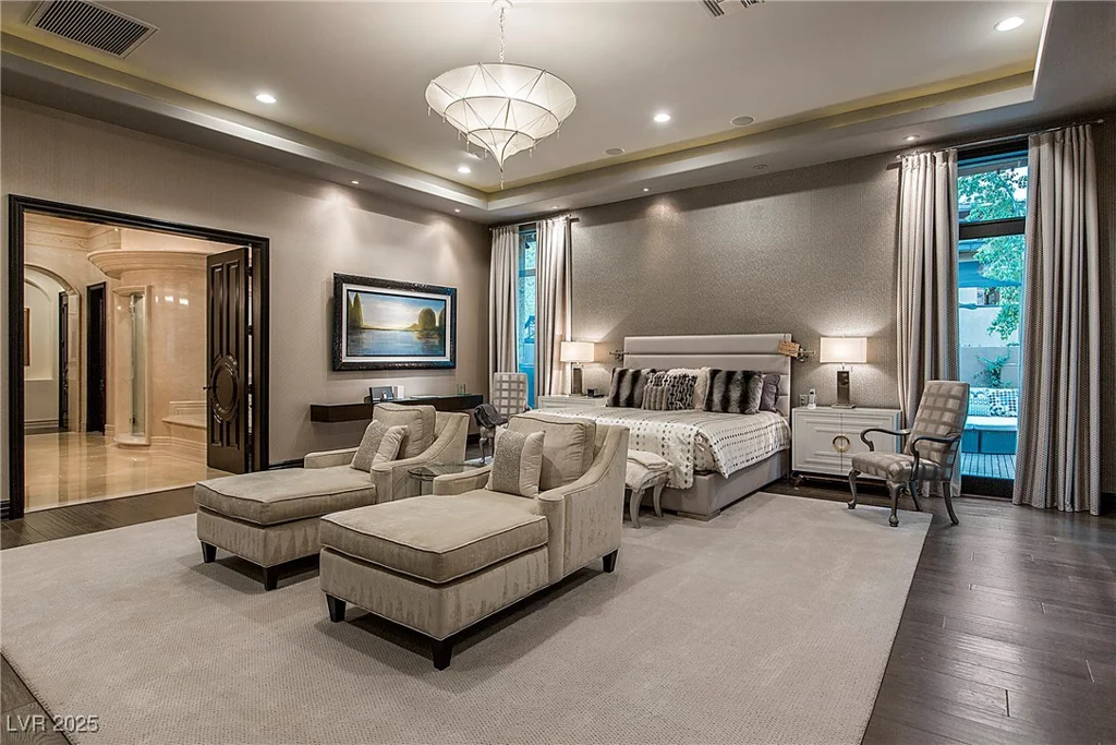 15 Golden Sunray, Las Vegas, NV 89135