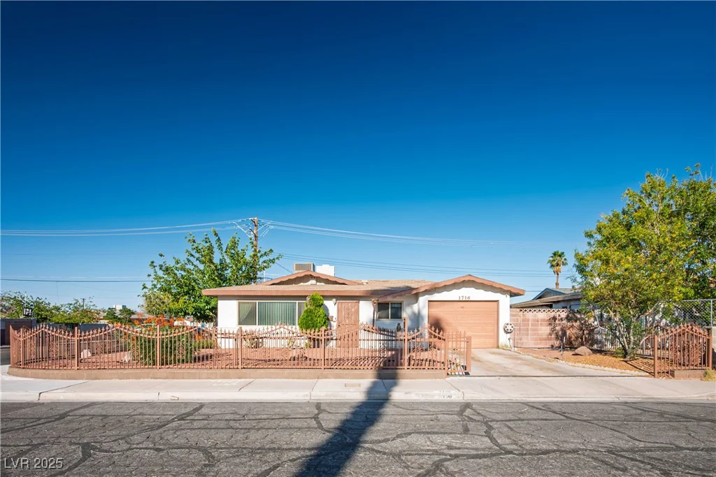 1716 Luning, Las Vegas, NV 89106