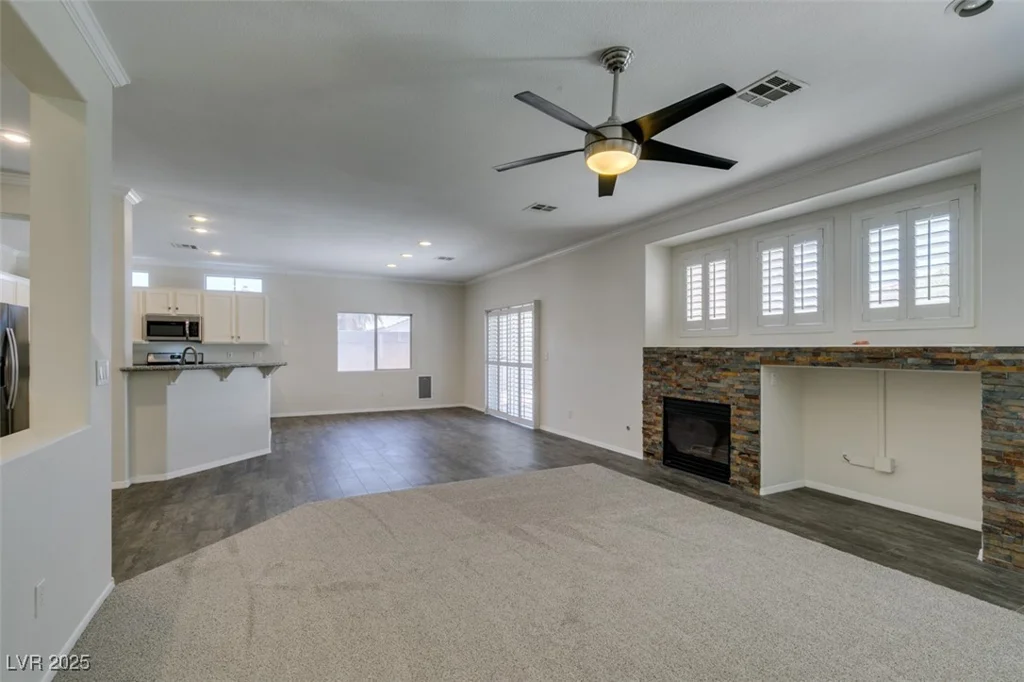 1453 Doggett, Las Vegas, NV 89123
