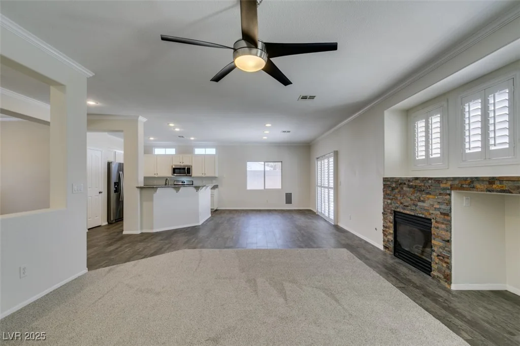 1453 Doggett, Las Vegas, NV 89123
