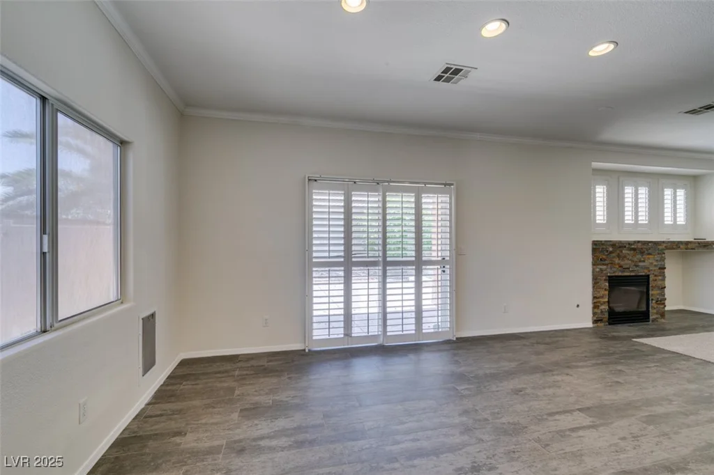 1453 Doggett, Las Vegas, NV 89123