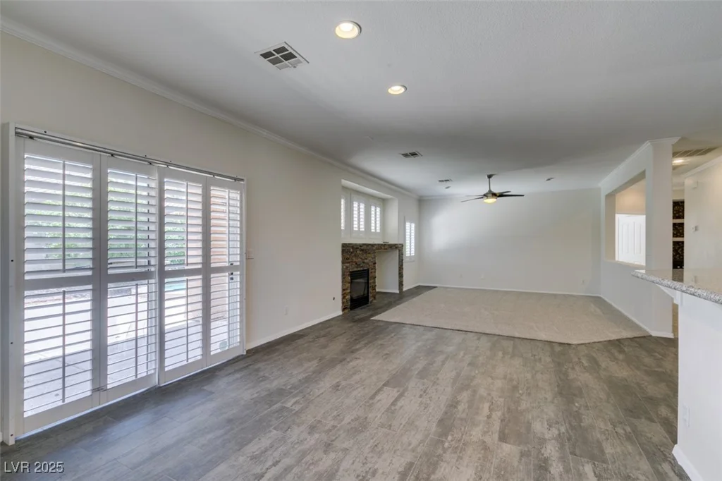 1453 Doggett, Las Vegas, NV 89123