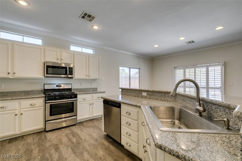 1453 Doggett, Las Vegas, NV 89123