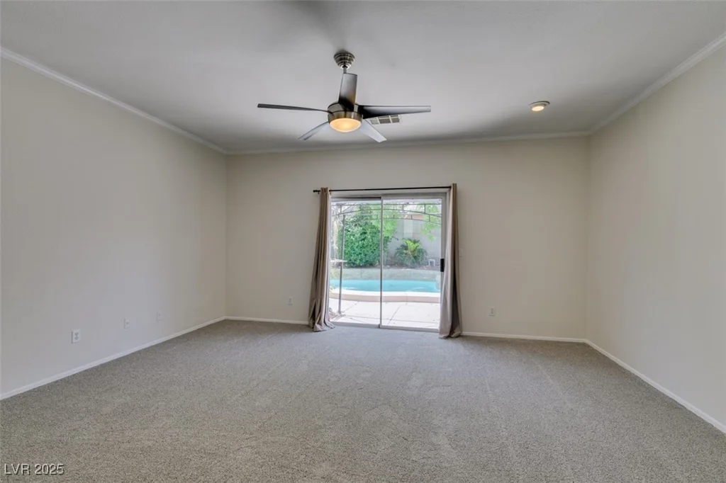 1453 Doggett, Las Vegas, NV 89123