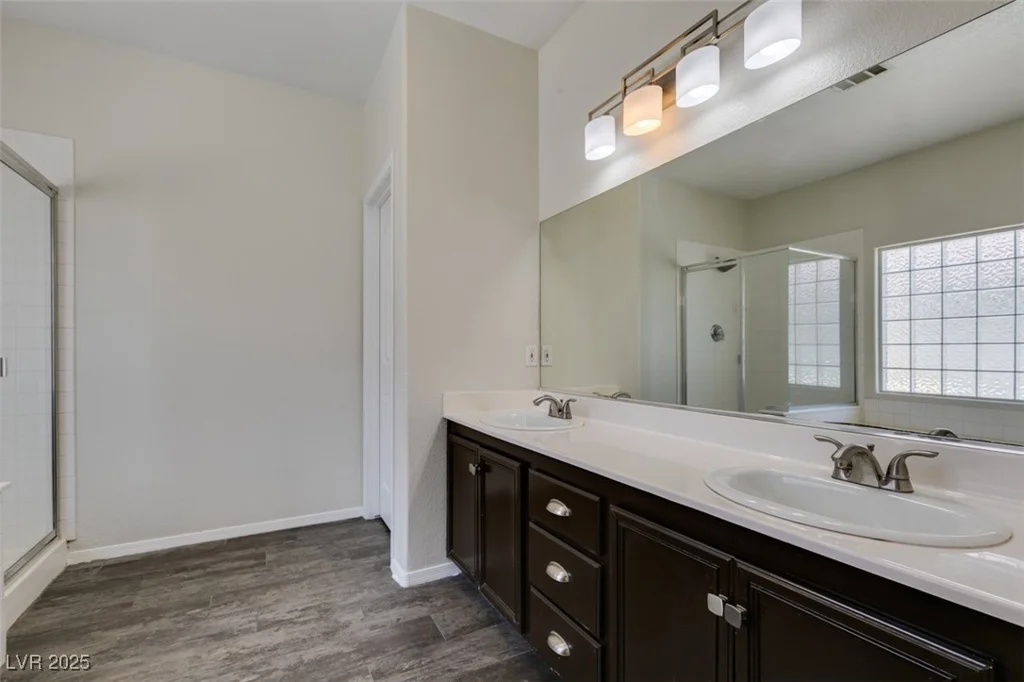 1453 Doggett, Las Vegas, NV 89123