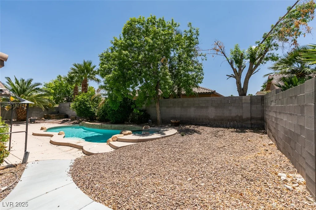1453 Doggett, Las Vegas, NV 89123