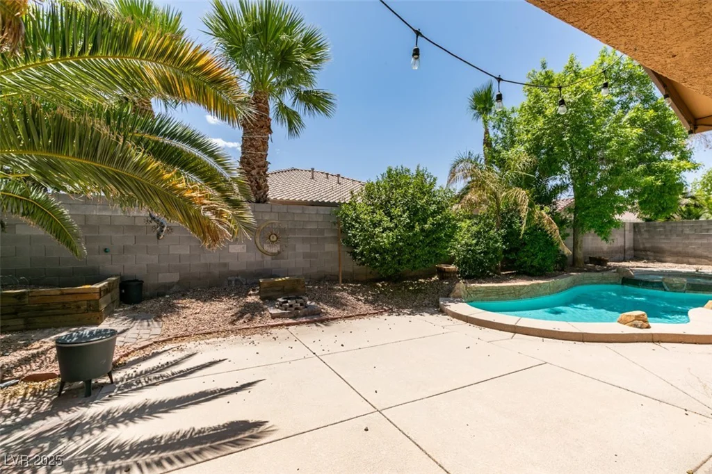 1453 Doggett, Las Vegas, NV 89123