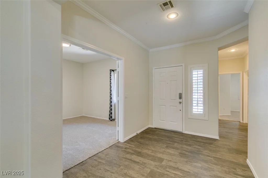 1453 Doggett, Las Vegas, NV 89123
