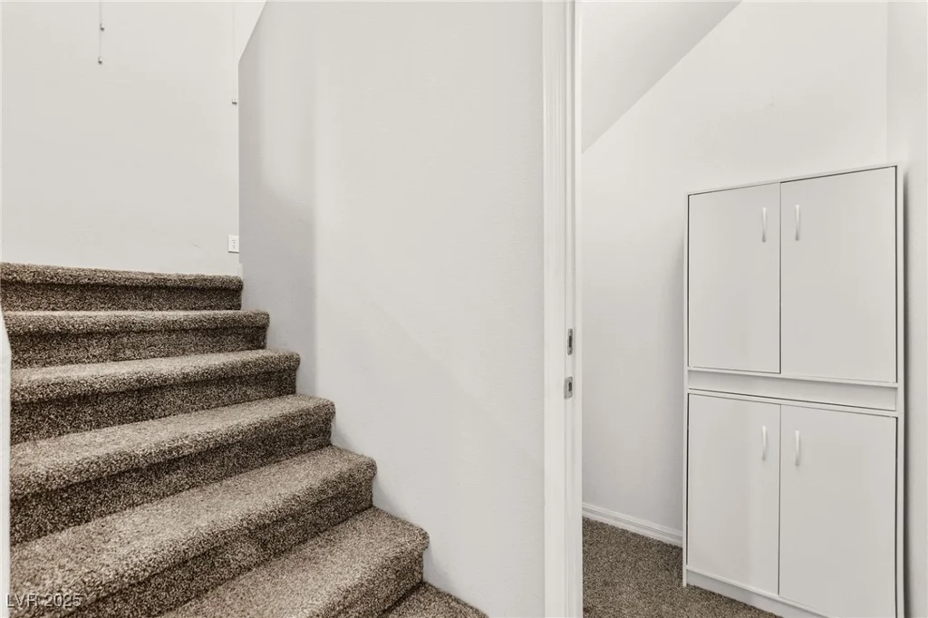 10557 Bandera Mountain, Las Vegas, NV 89166