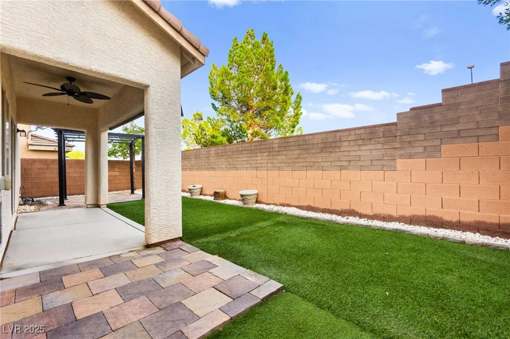 10557 Bandera Mountain, Las Vegas, NV 89166