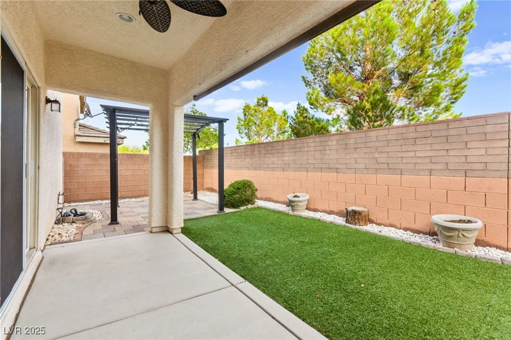 10557 Bandera Mountain, Las Vegas, NV 89166