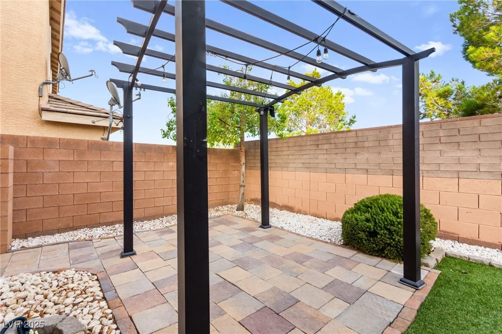 10557 Bandera Mountain, Las Vegas, NV 89166