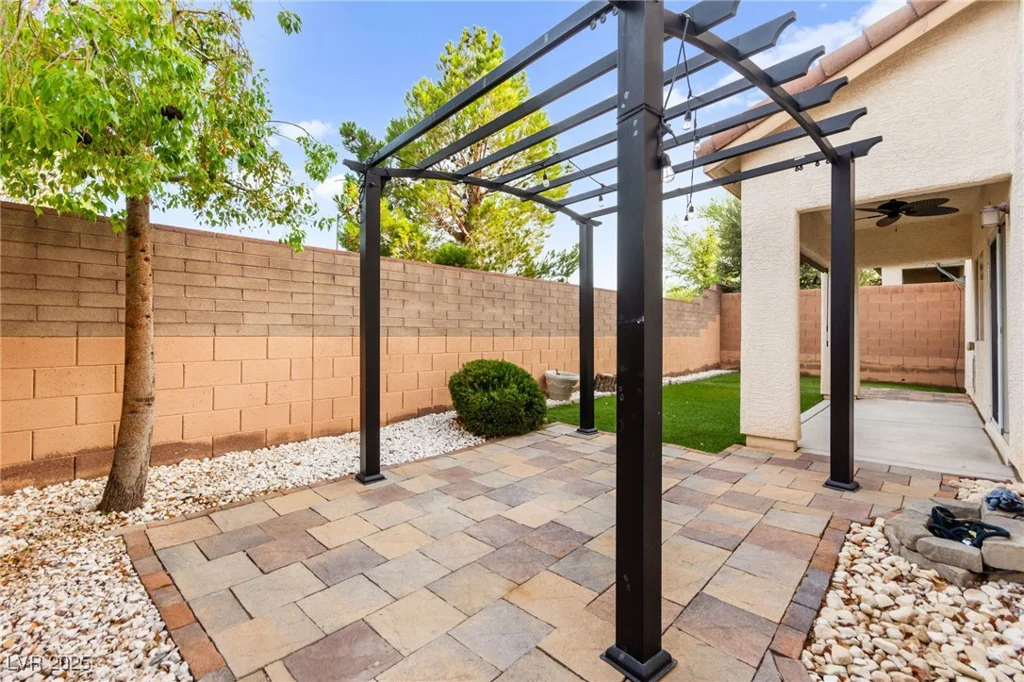 10557 Bandera Mountain, Las Vegas, NV 89166