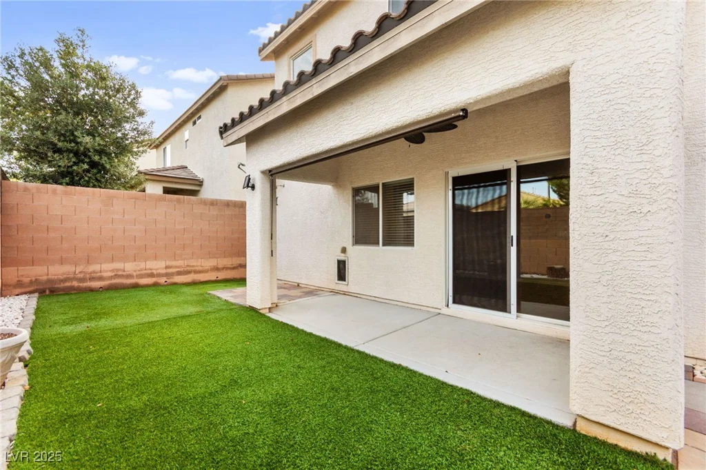 10557 Bandera Mountain, Las Vegas, NV 89166