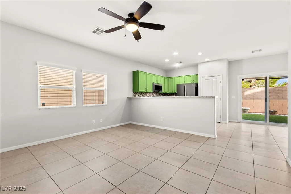 10557 Bandera Mountain, Las Vegas, NV 89166
