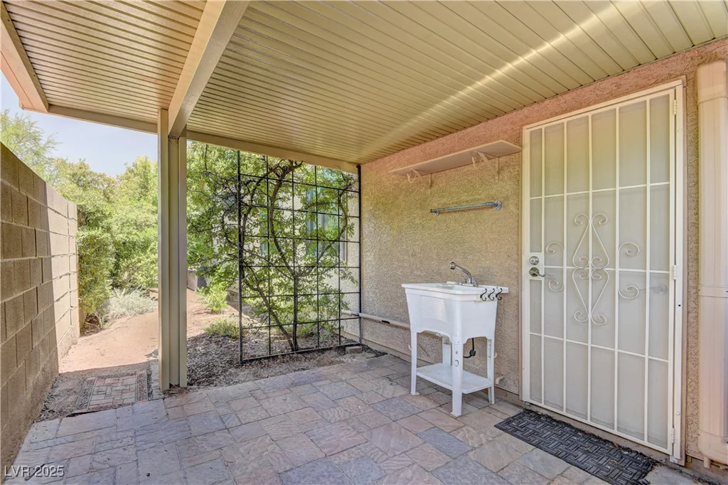 950 Marbelwood, Las Vegas, NV 89123