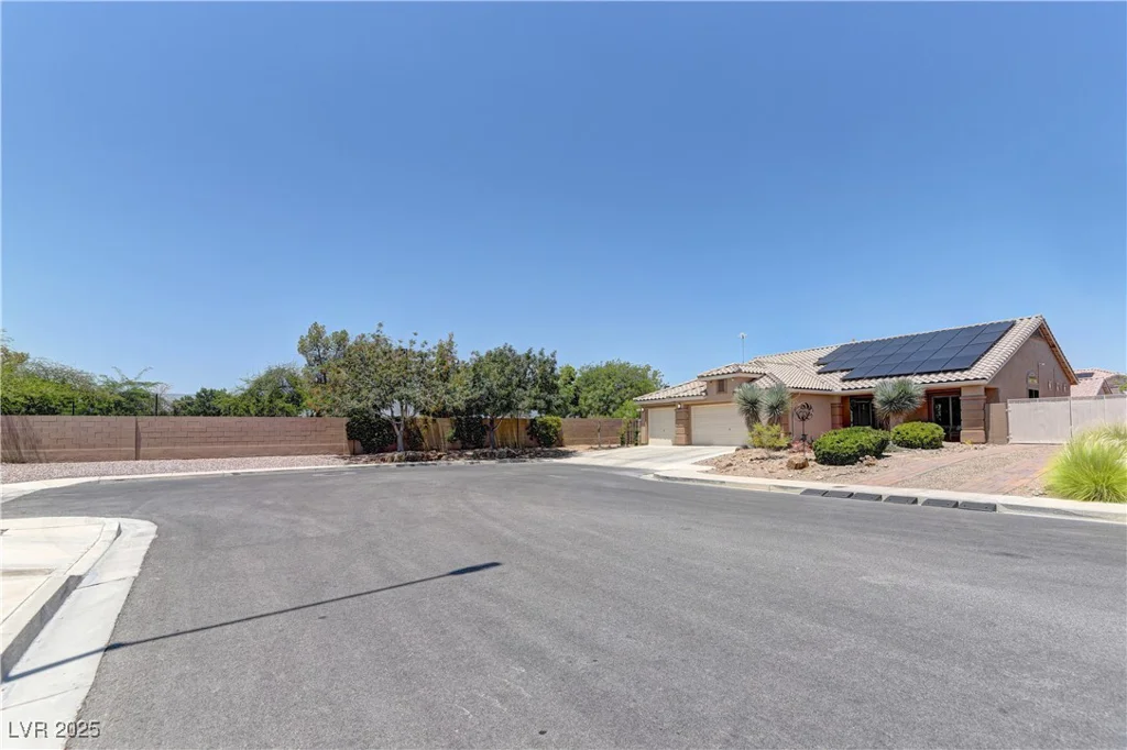950 Marbelwood, Las Vegas, NV 89123