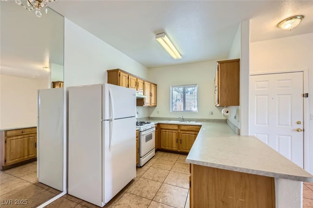 5650 Sahara, Las Vegas, NV 89142