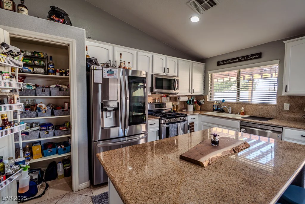 5028 Crying Heart, North Las Vegas, NV 89031