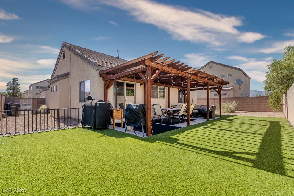 5028 Crying Heart, North Las Vegas, NV 89031