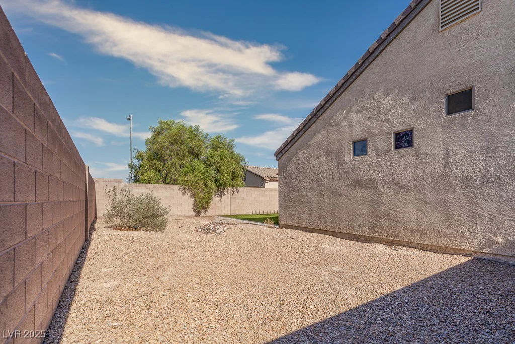5028 Crying Heart, North Las Vegas, NV 89031