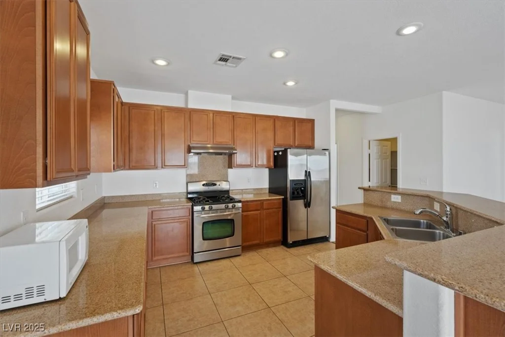 6041 Rosanna, Las Vegas, NV 89113