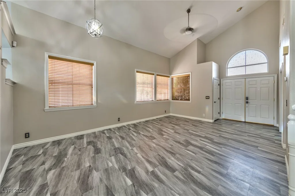 3525 Dover Bay, Las Vegas, NV 89129