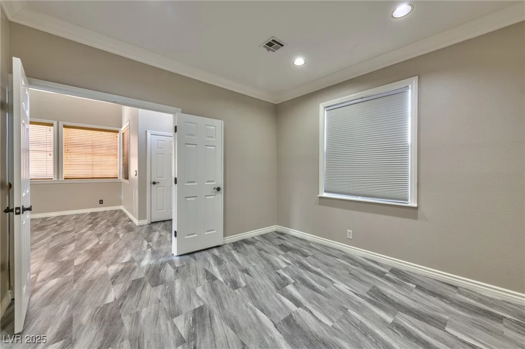 3525 Dover Bay, Las Vegas, NV 89129