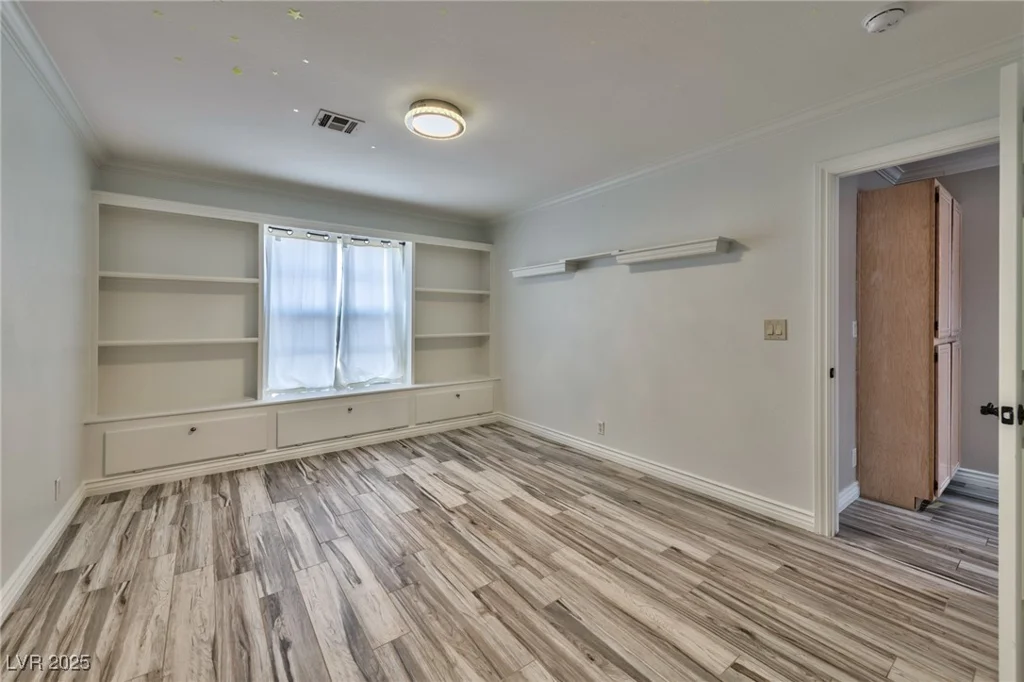 3525 Dover Bay, Las Vegas, NV 89129