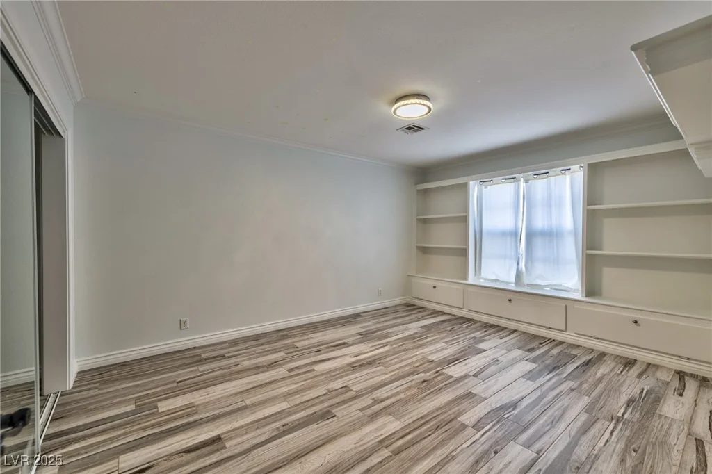 3525 Dover Bay, Las Vegas, NV 89129