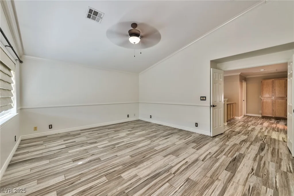 3525 Dover Bay, Las Vegas, NV 89129