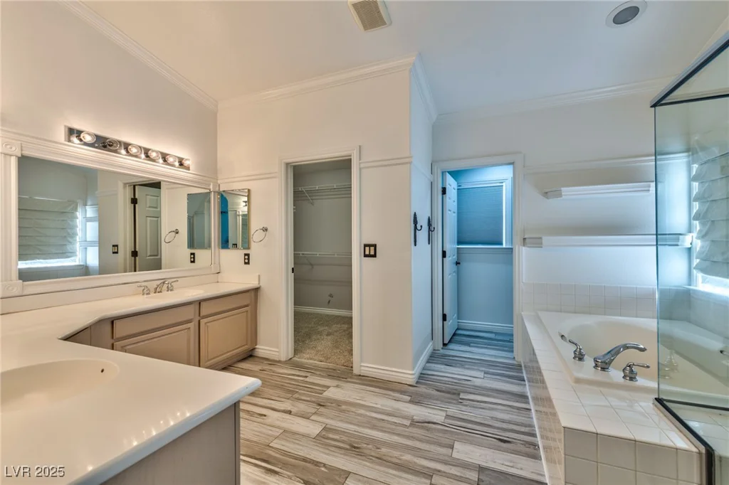 3525 Dover Bay, Las Vegas, NV 89129