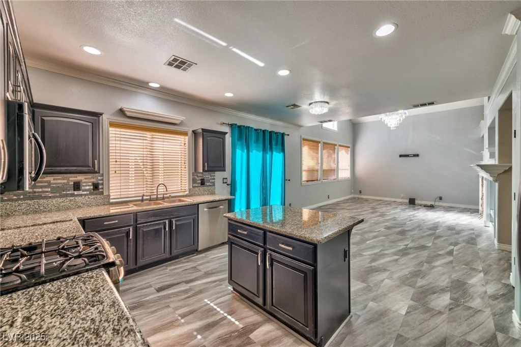 3525 Dover Bay, Las Vegas, NV 89129