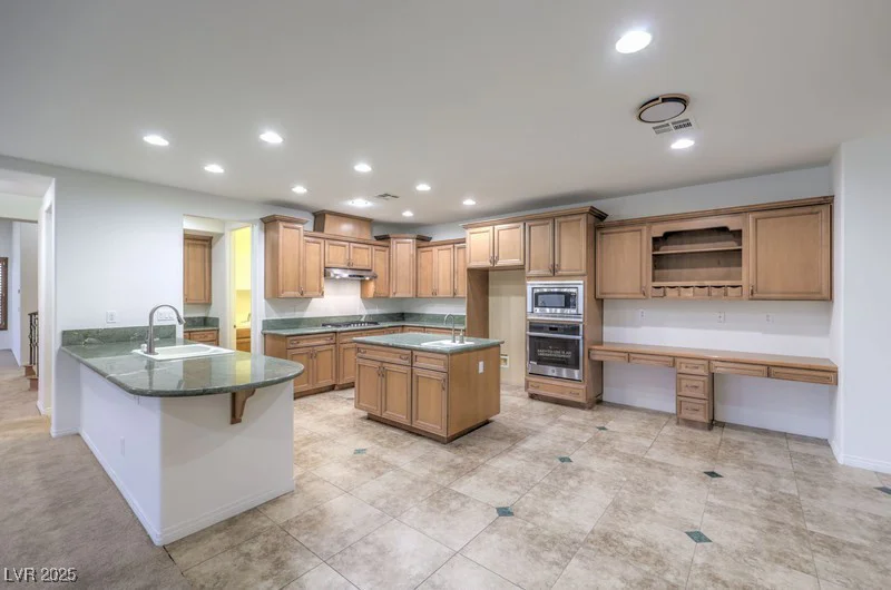 7525 Royal Crystal, Las Vegas, NV 89149