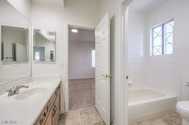 7525 Royal Crystal, Las Vegas, NV 89149