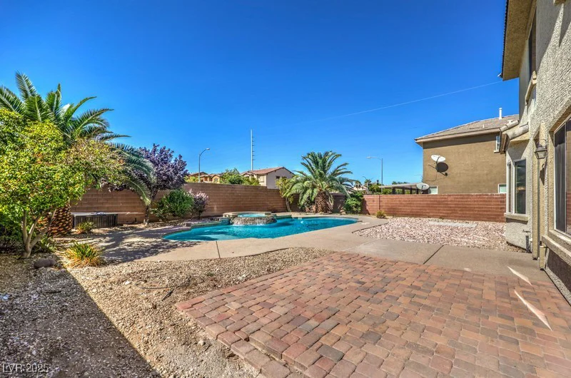 7525 Royal Crystal, Las Vegas, NV 89149
