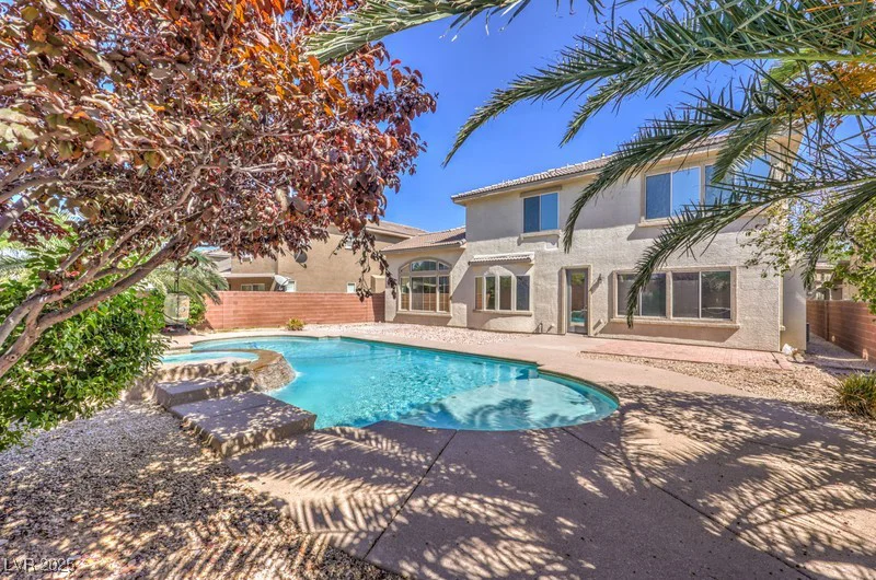 7525 Royal Crystal, Las Vegas, NV 89149